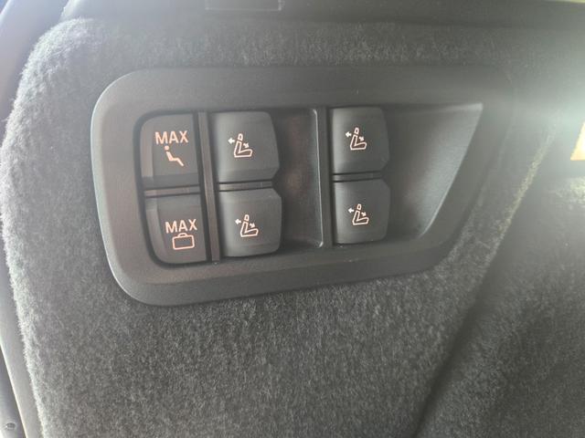 Ｘ７ Ｍ６０ｉ　ｘＤｒｉｖｅ　認定中古車　７人乗り　サンルーフ　ソフトクローズドア　保温保冷カップホルダ　マッサージシート　ヘッドアップディスプレイ　地デジ　オートホールド　トップビューカメラ　アンビエントライト（56枚目）