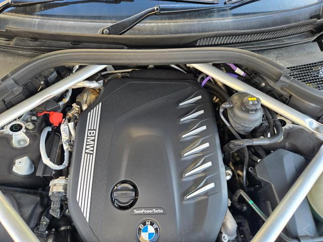 �P�O�O���ړ_���Ə������i�����F�_���E�����́A�h�C�c�{�ЂƓ��l�̋���E�P�����󂯂���僁�J�j�b�N���A�P�O�O���ڂɂ��y�ԉӏ���O��I�Ɍ������`�F�b�N�B