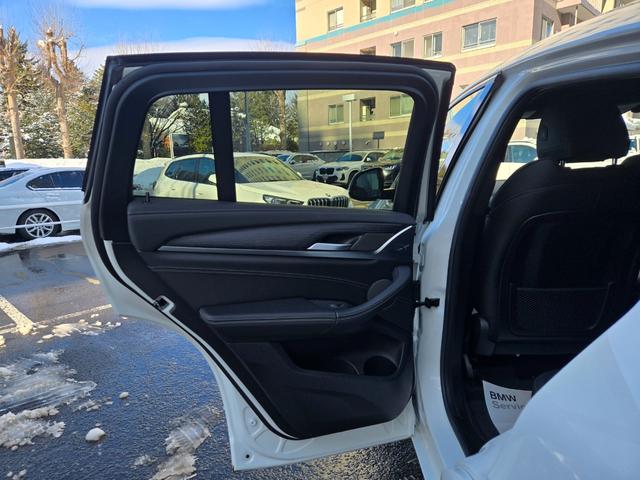 �w�a�l�v�@�o�������������@�r�����������������@�D�y�x�̍݌Ɏԗ����������������A���ɂ��肪�Ƃ��������܂���a�l�v�́w�F�蒆�Îԁx�͂��C�����������B�펞��R�O��̐������ꂽ�a�l�v����葵���Ă���܂��B