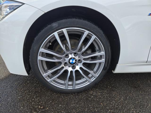 ３シリーズ ３２０ｉ　ｘＤｒｉｖｅ　Ｍスポーツ　認定中古車　シートヒーター　電動シート　ＥＴＣ内蔵ルームミラー　アイドリングストップ　リアビューカメラ　オートライト　オートワイパー　クルーズコントロール　ＬＥＤヘッドライト（17枚目）