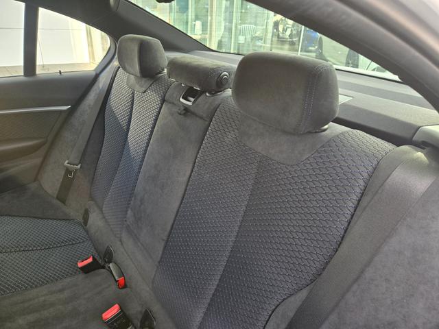 ３シリーズ ３２０ｉ　ｘＤｒｉｖｅ　Ｍスポーツ　認定中古車　シートヒーター　電動シート　ＥＴＣ内蔵ルームミラー　アイドリングストップ　リアビューカメラ　オートライト　オートワイパー　クルーズコントロール　ＬＥＤヘッドライト（38枚目）