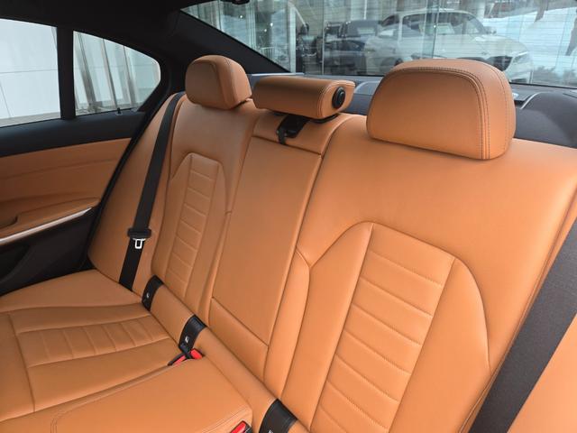 ３シリーズ ３２０ｄ　ｘＤｒｉｖｅ　Ｍスポーツ　認定中古車　地デジ　ＨａｒｍａｎＫａｒｄｏｎサラウンド　トップビューカメラ　オートホールド　電動シート　レザーシート　アクティブクルーズコントロール　ＨＤＤナビ　オートワイパー　アンビエントライト（2枚目）