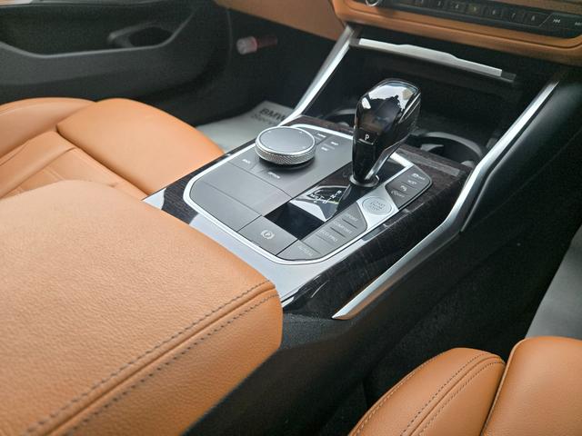 ３シリーズ ３２０ｄ　ｘＤｒｉｖｅ　Ｍスポーツ　認定中古車　地デジ　ＨａｒｍａｎＫａｒｄｏｎサラウンド　トップビューカメラ　オートホールド　電動シート　レザーシート　アクティブクルーズコントロール　ＨＤＤナビ　オートワイパー　アンビエントライト（3枚目）
