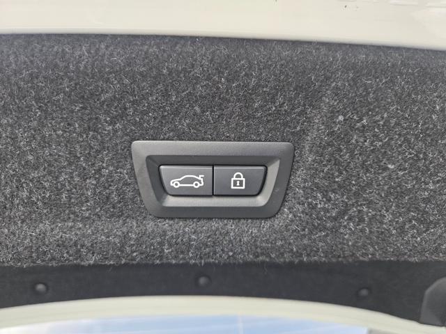 ３シリーズ ３２０ｄ　ｘＤｒｉｖｅ　Ｍスポーツ　認定中古車　地デジ　ＨａｒｍａｎＫａｒｄｏｎサラウンド　トップビューカメラ　オートホールド　電動シート　レザーシート　アクティブクルーズコントロール　ＨＤＤナビ　オートワイパー　アンビエントライト（7枚目）