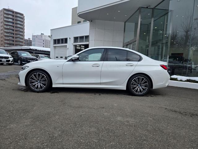 ３シリーズ ３２０ｄ　ｘＤｒｉｖｅ　Ｍスポーツ　認定中古車　地デジ　ＨａｒｍａｎＫａｒｄｏｎサラウンド　トップビューカメラ　オートホールド　電動シート　レザーシート　アクティブクルーズコントロール　ＨＤＤナビ　オートワイパー　アンビエントライト（41枚目）
