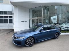 『ＢＭＷ　Ｐｒｅｍｉｕｍ　Ｓｅｌｅｃｔｉｏｎ　札幌』の在庫車両をご覧いただき、誠にありがとうございます♪ＢＭＷの『認定中古車』はお任せください。常時約３０台の洗練されたＢＭＷを取り揃えております。 2