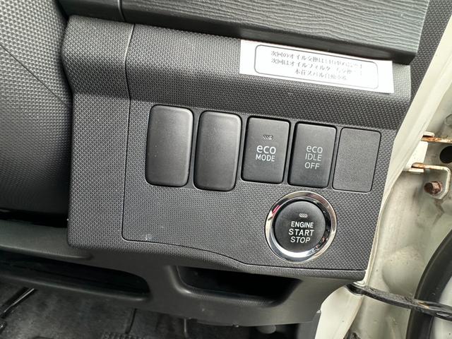 ステラ カスタムＲリミテッド　４ＷＤ　エコアイドル　プッシュスタート　アルミホイール　スマートキー（12枚目）