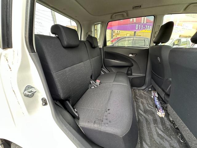 ステラ カスタムＲリミテッド　４ＷＤ　エコアイドル　プッシュスタート　アルミホイール　スマートキー（14枚目）