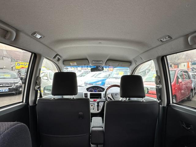 ステラ カスタムＲリミテッド　４ＷＤ　エコアイドル　プッシュスタート　アルミホイール　スマートキー（18枚目）