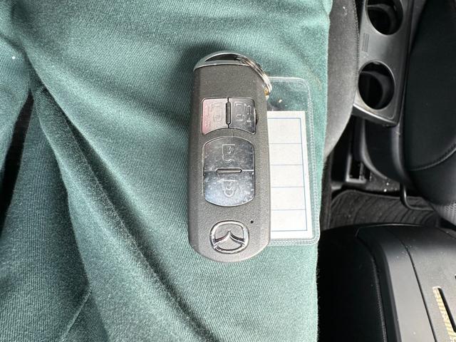 プレマシー ２０Ｓ　４ＷＤ　両側パワースライドドア　ナビ　地デジ　Ｂｌｕｅｔｏｏｔｈ　インテリジェントキー　純正アルミホイール夏（24枚目）