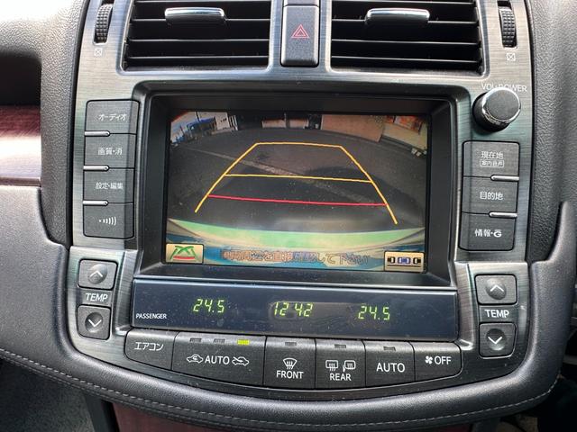 クラウン ロイヤルサルーンｉ－Ｆｏｕｒ　４ＷＤ　純正ＨＤＤナビ　パワーシート　　地デジ　プッシュスタート　ビルトインＥＴＣ　純正アルミホイール夏　インテリジェントキー　エンジンスターター　バックモニター（27枚目）