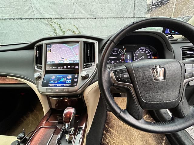 クラウン ロイヤルサルーンｉ－Ｆｏｕｒ　４ＷＤ　ナビフルセグＴＶバックモニター　ＥＴＣ　エンジンスターター　サイドカメラ（11枚目）