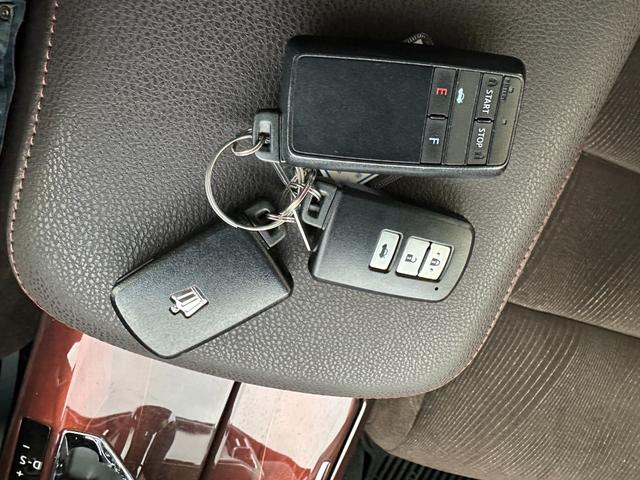 クラウン ロイヤルサルーンi-Four HDDナビ 地デジ Bluetooth プッシュスタート ビルトインETC USB パワーシート アルミホイール夏 アルミホイール冬 バックモニター インテリキー EGスターター クルーズコントロール(33枚目)