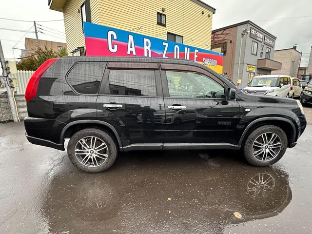 エクストレイル ２０Ｘ　４ＷＤ　社外ディスプレイオーディオ　前後シートヒーター　４ＷＤ切り替スイッチ　　横滑り防止装置　ＥＴＣ　ヒルディセントコントロール　社外アルミホイール夏（8枚目）