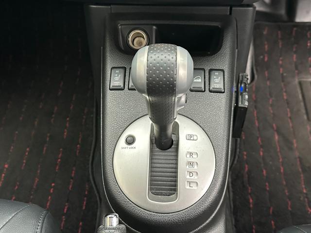 エクストレイル ２０Ｘ　４ＷＤ　社外ディスプレイオーディオ　前後シートヒーター　４ＷＤ切り替スイッチ　　横滑り防止装置　ＥＴＣ　ヒルディセントコントロール　社外アルミホイール夏（13枚目）