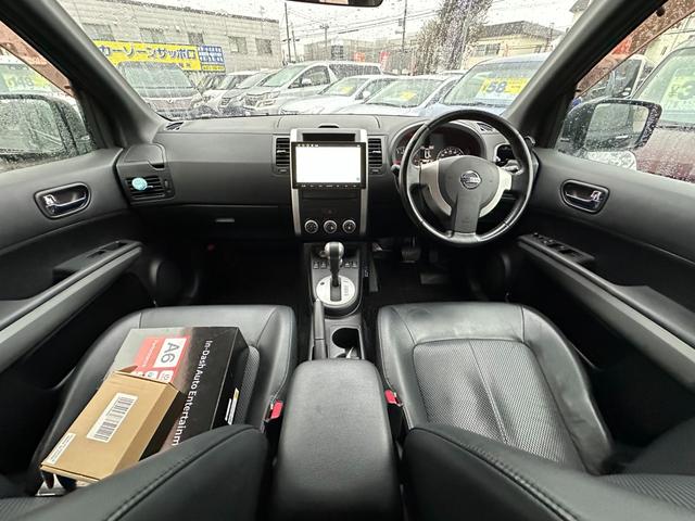 エクストレイル ２０Ｘ　４ＷＤ　社外ディスプレイオーディオ　前後シートヒーター　４ＷＤ切り替スイッチ　　横滑り防止装置　ＥＴＣ　ヒルディセントコントロール　社外アルミホイール夏（18枚目）