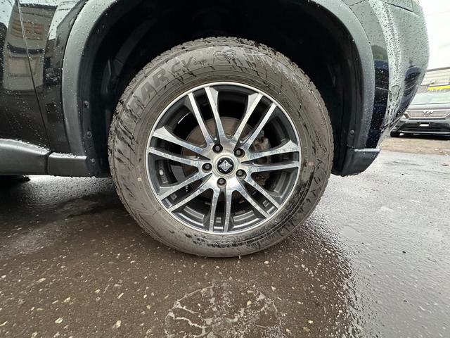 エクストレイル ２０Ｘ　４ＷＤ　社外ディスプレイオーディオ　前後シートヒーター　４ＷＤ切り替スイッチ　　横滑り防止装置　ＥＴＣ　ヒルディセントコントロール　社外アルミホイール夏（22枚目）