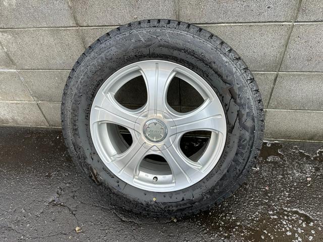 エクストレイル 20S 4WD 社外CD/MDオーディオ 横滑り防止装置 ETC 4WD切り替スイッチ ヒルディセントコントロール 社外アルミホイール夏 社外アルミホイール冬(25枚目)