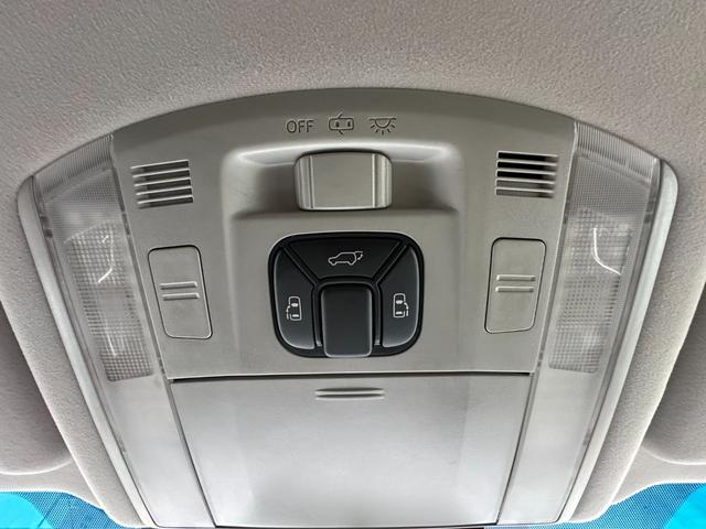 ヴェルファイア ２．４Ｚ　プラチナセレクションＩＩ　タイプゴールド　４ＷＤ寒冷地仕様　両側パワースライドドア　ＡＬＰＩＮＥフリップダウンモニター　ナビ　地デジ　ビルトインＥＴＣ　コーナーセンサー　横滑り防止装置　パワーバックドア　社外アルミホイール夏　バックモニター（16枚目）