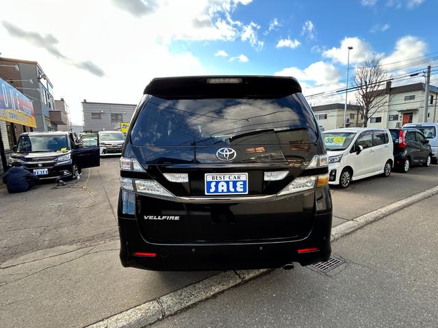 ヴェルファイア ２．４Ｚ　４ＷＤ　両側パワースライドドア　ナビ　横滑り防止装置　コーナーセンサー　ビルトインＥＴＣ　社外１７インチアルミホイール冬　　バックモニター　プッシュスタート（9枚目）