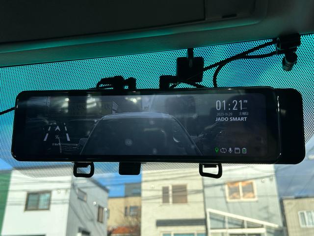 ヴェルファイア ２．４Ｚ　４ＷＤ　両側パワースライドドア　ナビ　横滑り防止装置　コーナーセンサー　ビルトインＥＴＣ　社外１７インチアルミホイール冬　　バックモニター　プッシュスタート（18枚目）