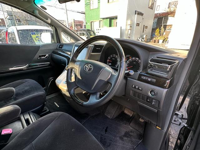 ヴェルファイア 2.4Z プラチナセレクションII タイプゴールド 4WD 両側パワースライドドア Bluetooth ALPINEフリップダウンモニター イクリプスナビ パワーバックドア ETC 社外アルミホイール冬 バックカメラ 横滑り防止装置 コーナセンサー(10枚目)