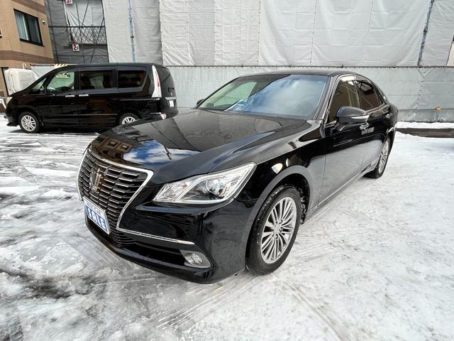 クラウン ロイヤルｉ－Ｆｏｕｒ　ナビバックモニターフルセグＴＶ　エンジンスターター　クルーズコントロール　夏冬タイヤ付き（4枚目）