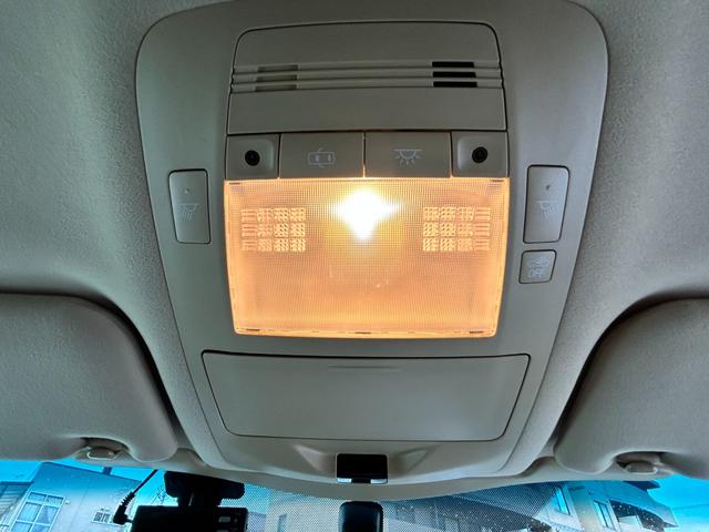 クラウン ロイヤルｉ－Ｆｏｕｒ　ナビバックモニターフルセグＴＶ　エンジンスターター　クルーズコントロール　夏冬タイヤ付き（15枚目）