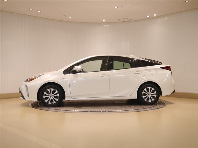 プリウス Ａ　ＰＣＳ　フルセグＴＶ　ＬＥＤランプ　パワーシート　ドライブレコーダー　ＤＶＤ再生可能　４ＷＤ　オートエアコン　ＥＴＣ付　盗難防止システム　ナビ＆ＴＶ　スマートキー　オートクルーズ　寒冷地仕様　ＡＢＳ（2枚目）