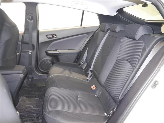 プリウス Ａ　ＰＣＳ　フルセグＴＶ　ＬＥＤランプ　パワーシート　ドライブレコーダー　ＤＶＤ再生可能　４ＷＤ　オートエアコン　ＥＴＣ付　盗難防止システム　ナビ＆ＴＶ　スマートキー　オートクルーズ　寒冷地仕様　ＡＢＳ（8枚目）