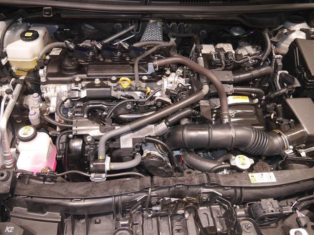 ヤリス ハイブリッドＺ　プリクラッシュセーフティ　地デジ　カーテンエアバッグ　ＬＥＤライト　オートクルーズ　横滑防止装置　寒冷地仕様　ドライブレコーダー　４ＷＤ　メモリーナビ　ＡＣ１００Ｖ　スマートキー　オートエアコン（11枚目）