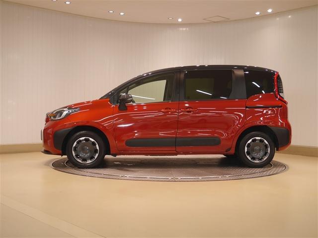 シエンタ ハイブリッドＺ　Ｂカメラ　カーテンエアバック　ＡＣ１００Ｖ　ＡＢＳ　エアバッグ　キーレス　ＬＥＤライト　寒冷地仕様車　オートクルーズコントロール　ミュージックプレイヤー接続可　スマートキー　横滑り防止装置　４ＷＤ（2枚目）