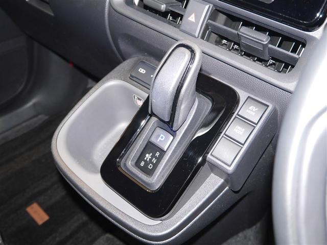 シエンタ ハイブリッドＺ　Ｂカメラ　カーテンエアバック　ＡＣ１００Ｖ　ＡＢＳ　エアバッグ　キーレス　ＬＥＤライト　寒冷地仕様車　オートクルーズコントロール　ミュージックプレイヤー接続可　スマートキー　横滑り防止装置　４ＷＤ（6枚目）