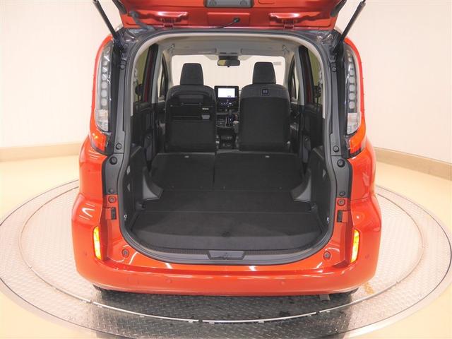 シエンタ ハイブリッドＺ　Ｂカメラ　カーテンエアバック　ＡＣ１００Ｖ　ＡＢＳ　エアバッグ　キーレス　ＬＥＤライト　寒冷地仕様車　オートクルーズコントロール　ミュージックプレイヤー接続可　スマートキー　横滑り防止装置　４ＷＤ（10枚目）