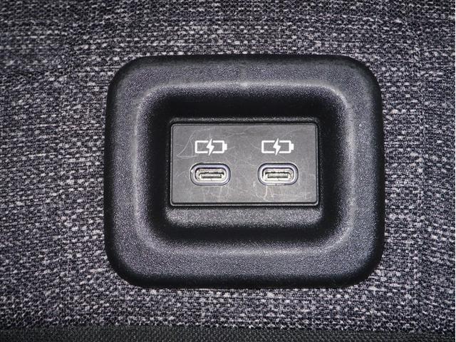 シエンタ ハイブリッドＺ　Ｂカメラ　カーテンエアバック　ＡＣ１００Ｖ　ＡＢＳ　エアバッグ　キーレス　ＬＥＤライト　寒冷地仕様車　オートクルーズコントロール　ミュージックプレイヤー接続可　スマートキー　横滑り防止装置　４ＷＤ（32枚目）