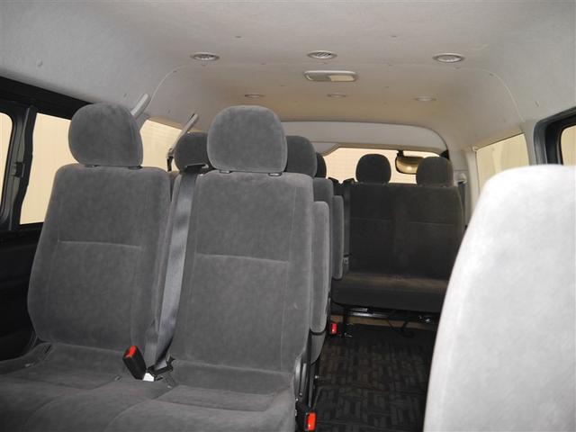 ハイエースワゴン GL PSD WエアB 4WD車 ダブルエアコン キーレスエントリー 100V エアコン ミュージックプレイヤー接続可 横滑り防止 3列シート ナビテレビ ABS ワンオーナー ETC車載器 パワステ AW(9枚目)