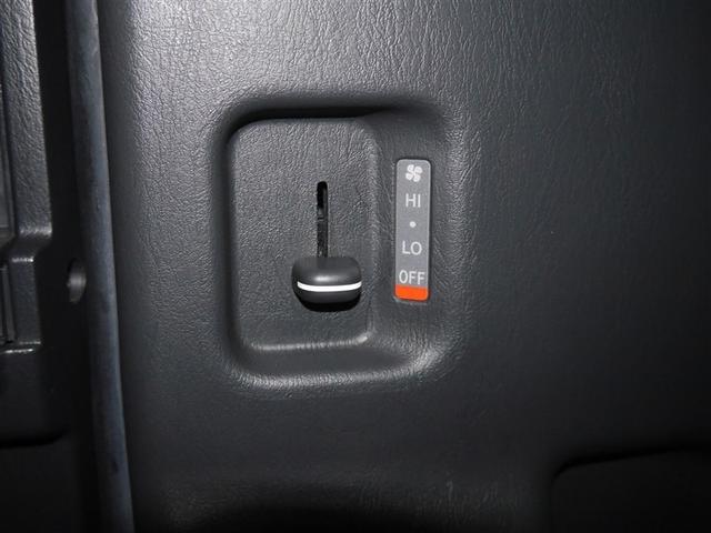 ハイエースワゴン GL PSD WエアB 4WD車 ダブルエアコン キーレスエントリー 100V エアコン ミュージックプレイヤー接続可 横滑り防止 3列シート ナビテレビ ABS ワンオーナー ETC車載器 パワステ AW(24枚目)