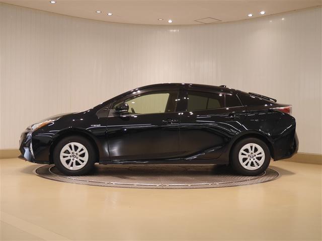 プリウス Sセーフティプラス 横滑り防止装置 エアバッグ ナビTV フルタイム4WD ABS キーレスエントリー オートエアコン クルコン 盗難防止装置 スマ-トキ- 寒冷地仕様 ミュージックプレイヤー接続可 ワンセグ(2枚目)