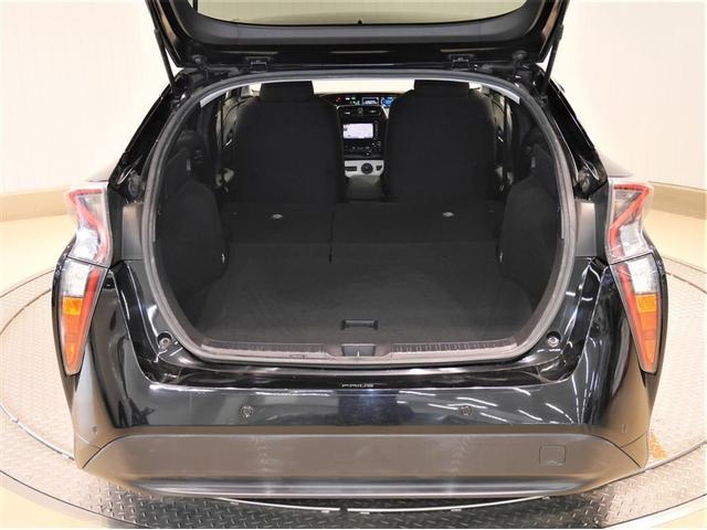 プリウス Sセーフティプラス 横滑り防止装置 エアバッグ ナビTV フルタイム4WD ABS キーレスエントリー オートエアコン クルコン 盗難防止装置 スマ-トキ- 寒冷地仕様 ミュージックプレイヤー接続可 ワンセグ(9枚目)