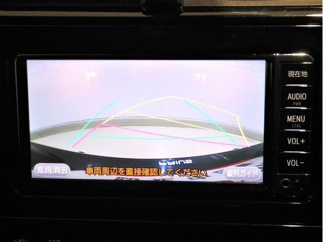 プリウス Sセーフティプラス 横滑り防止装置 エアバッグ ナビTV フルタイム4WD ABS キーレスエントリー オートエアコン クルコン 盗難防止装置 スマ-トキ- 寒冷地仕様 ミュージックプレイヤー接続可 ワンセグ(13枚目)