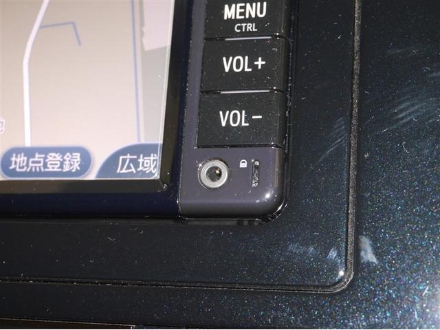 プリウス Sセーフティプラス 横滑り防止装置 エアバッグ ナビTV フルタイム4WD ABS キーレスエントリー オートエアコン クルコン 盗難防止装置 スマ-トキ- 寒冷地仕様 ミュージックプレイヤー接続可 ワンセグ(15枚目)