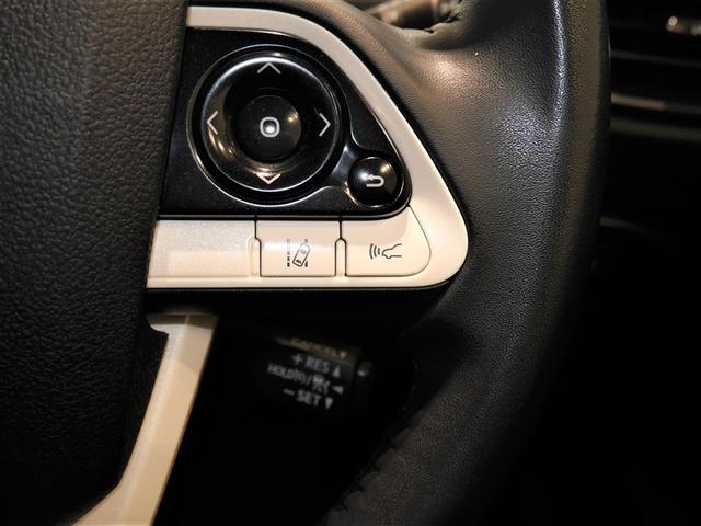 プリウス Sセーフティプラス 横滑り防止装置 エアバッグ ナビTV フルタイム4WD ABS キーレスエントリー オートエアコン クルコン 盗難防止装置 スマ-トキ- 寒冷地仕様 ミュージックプレイヤー接続可 ワンセグ(18枚目)