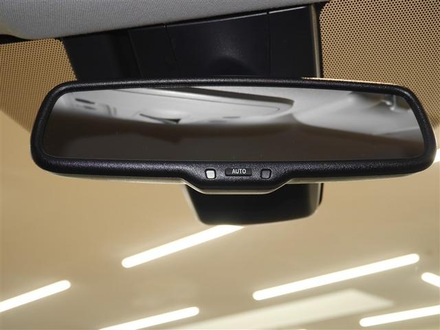 プリウス Sセーフティプラス 横滑り防止装置 エアバッグ ナビTV フルタイム4WD ABS キーレスエントリー オートエアコン クルコン 盗難防止装置 スマ-トキ- 寒冷地仕様 ミュージックプレイヤー接続可 ワンセグ(32枚目)