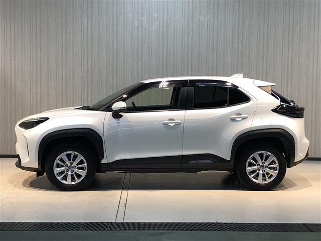 ヤリスクロス ハイブリッドＧ　ＥＳＣ　メディアプレイヤー接続　衝突軽減　ＬＥＤヘッド　寒冷地　盗難防止装置　スマートキー　キーレス　オートエアコン　オートクルーズコントロール　バックカメラ　４ＷＤ　アルミホイール　ＡＢＳ（6枚目）