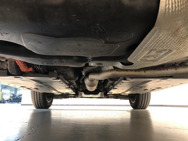 ヤリスクロス ハイブリッドＧ　ＥＳＣ　メディアプレイヤー接続　衝突軽減　ＬＥＤヘッド　寒冷地　盗難防止装置　スマートキー　キーレス　オートエアコン　オートクルーズコントロール　バックカメラ　４ＷＤ　アルミホイール　ＡＢＳ（9枚目）