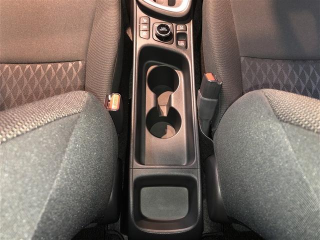 ヤリスクロス ハイブリッドＧ　ＥＳＣ　メディアプレイヤー接続　衝突軽減　ＬＥＤヘッド　寒冷地　盗難防止装置　スマートキー　キーレス　オートエアコン　オートクルーズコントロール　バックカメラ　４ＷＤ　アルミホイール　ＡＢＳ（33枚目）