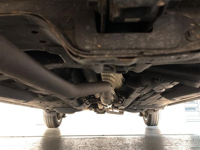 ヴィッツ Ｆ　アルミ　ＰＷ　ＥＳＣ　ＰＳ　キーレスエントリー　切替式４ＷＤ　ＤＶＤ　フルセグテレビ　ＡＢＳ　エアコン　寒冷地　Ｗエアバッグ　メモリーナビゲーション　ナビＴＶ　ミュージックプレイヤー接続可　エアバッグ（7枚目）