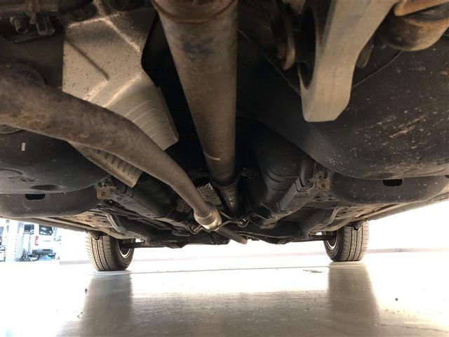 ヴィッツ Ｆ　アルミ　ＰＷ　ＥＳＣ　ＰＳ　キーレスエントリー　切替式４ＷＤ　ＤＶＤ　フルセグテレビ　ＡＢＳ　エアコン　寒冷地　Ｗエアバッグ　メモリーナビゲーション　ナビＴＶ　ミュージックプレイヤー接続可　エアバッグ（8枚目）