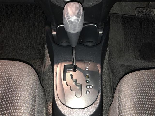 ヴィッツ Ｆ　アルミ　ＰＷ　ＥＳＣ　ＰＳ　キーレスエントリー　切替式４ＷＤ　ＤＶＤ　フルセグテレビ　ＡＢＳ　エアコン　寒冷地　Ｗエアバッグ　メモリーナビゲーション　ナビＴＶ　ミュージックプレイヤー接続可　エアバッグ（14枚目）