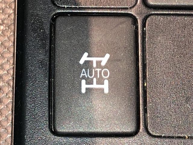 ヴィッツ Ｆ　アルミ　ＰＷ　ＥＳＣ　ＰＳ　キーレスエントリー　切替式４ＷＤ　ＤＶＤ　フルセグテレビ　ＡＢＳ　エアコン　寒冷地　Ｗエアバッグ　メモリーナビゲーション　ナビＴＶ　ミュージックプレイヤー接続可　エアバッグ（18枚目）